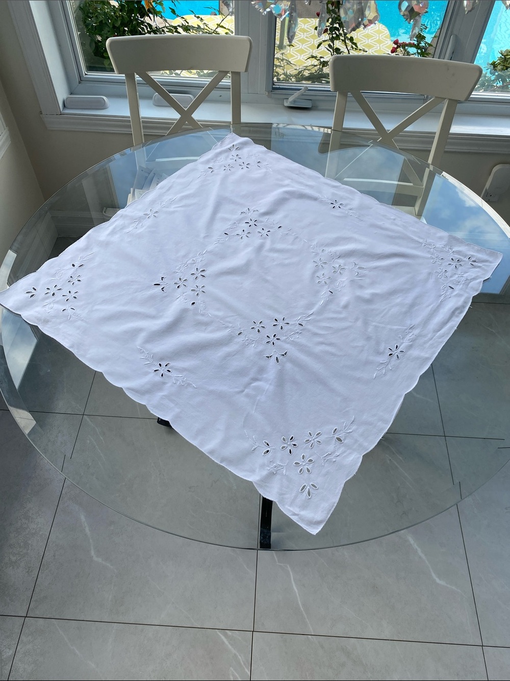 Vintage Small Square White Cutwork Linen Tablecloth Size L:32”xW:31”